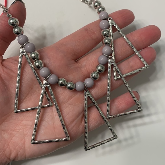 NWOT Triangle Necklace - Picture 3 of 8
